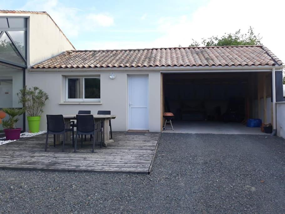 Maison De 4 Personnes Saint-Porchaire Экстерьер фото